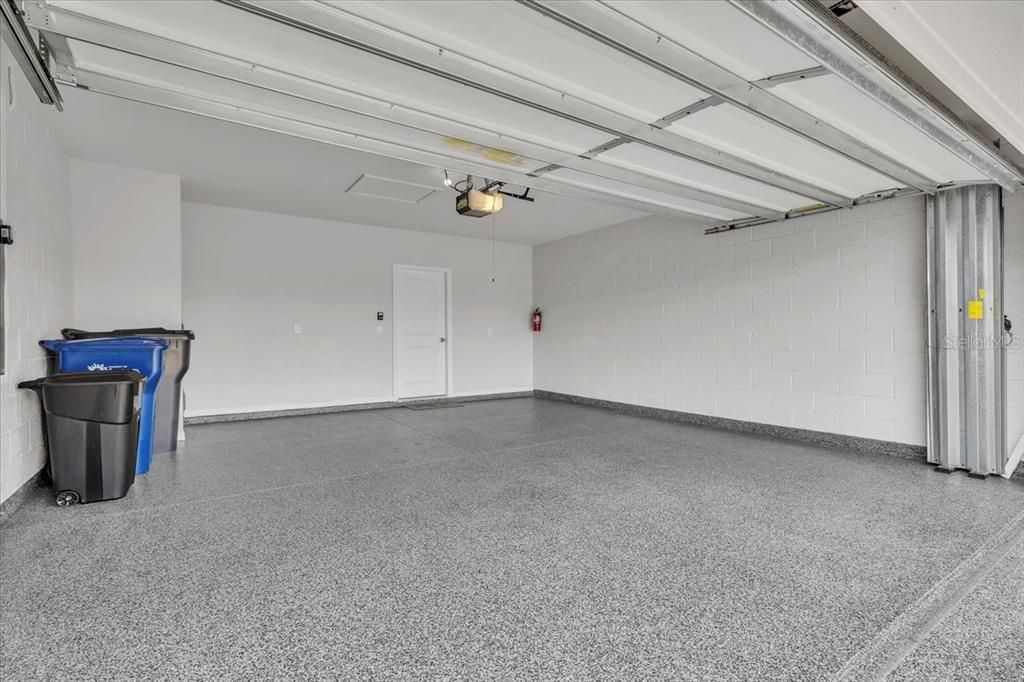 En Venta: $335,000 (4 camas, 2 baños, 1680 Pies cuadrados)