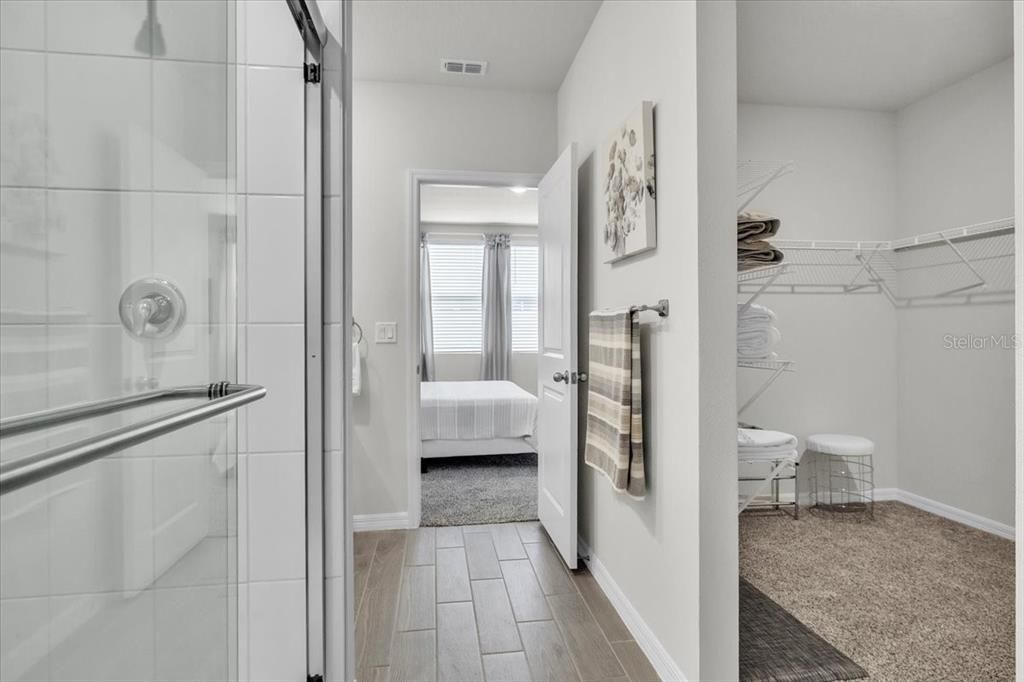 En Venta: $335,000 (4 camas, 2 baños, 1680 Pies cuadrados)