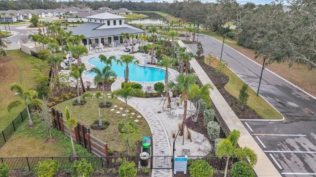 En Venta: $335,000 (4 camas, 2 baños, 1680 Pies cuadrados)