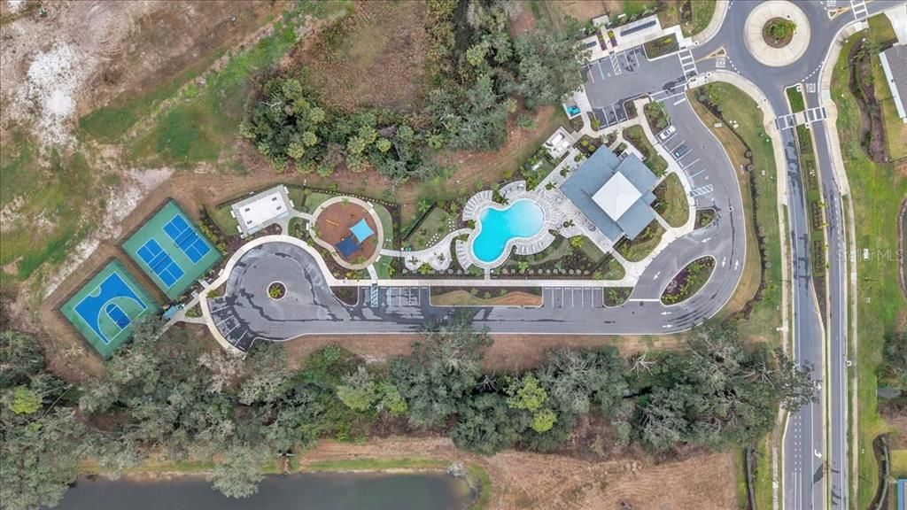 En Venta: $335,000 (4 camas, 2 baños, 1680 Pies cuadrados)