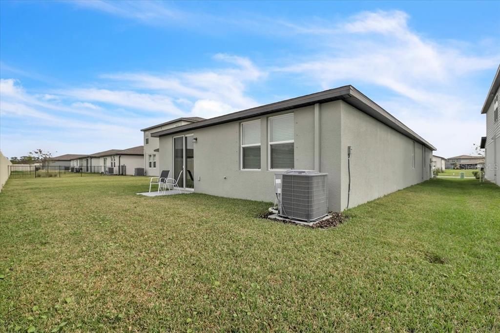 En Venta: $335,000 (4 camas, 2 baños, 1680 Pies cuadrados)