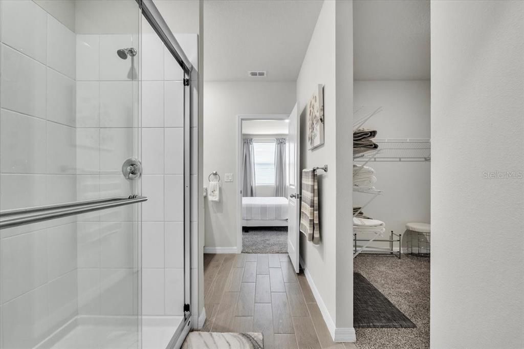 En Venta: $335,000 (4 camas, 2 baños, 1680 Pies cuadrados)