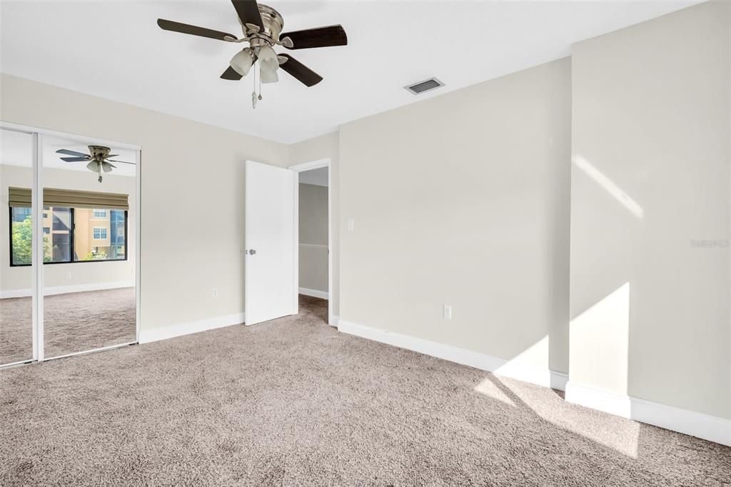 For Sale: $400,000 (3 beds, 2 baths, 1700 Square Feet)