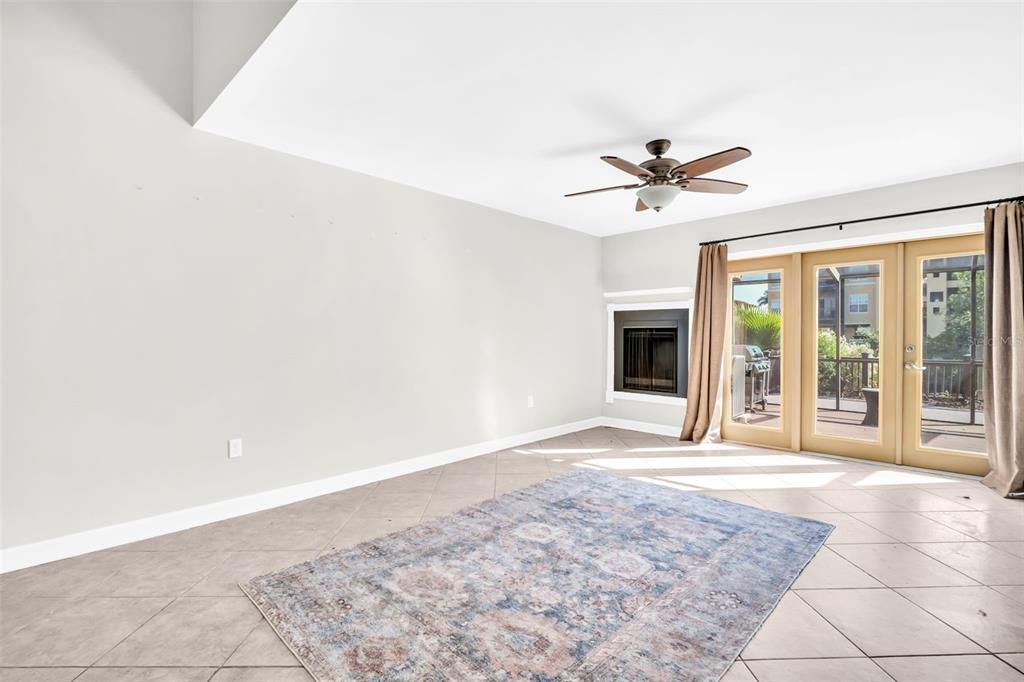 For Sale: $400,000 (3 beds, 2 baths, 1700 Square Feet)