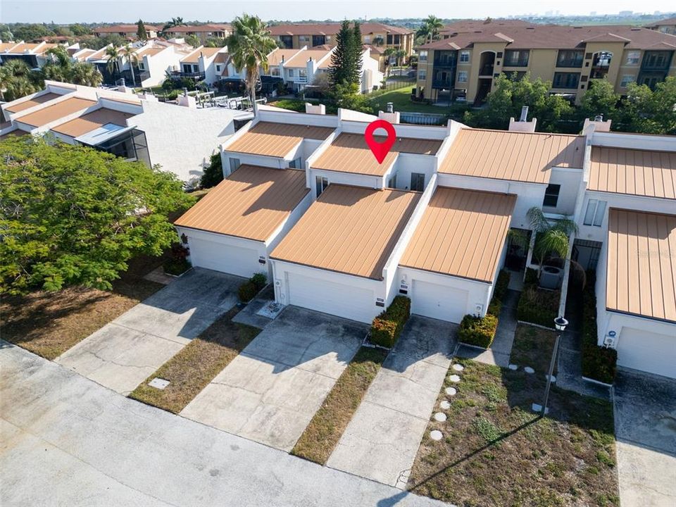 For Sale: $400,000 (3 beds, 2 baths, 1700 Square Feet)