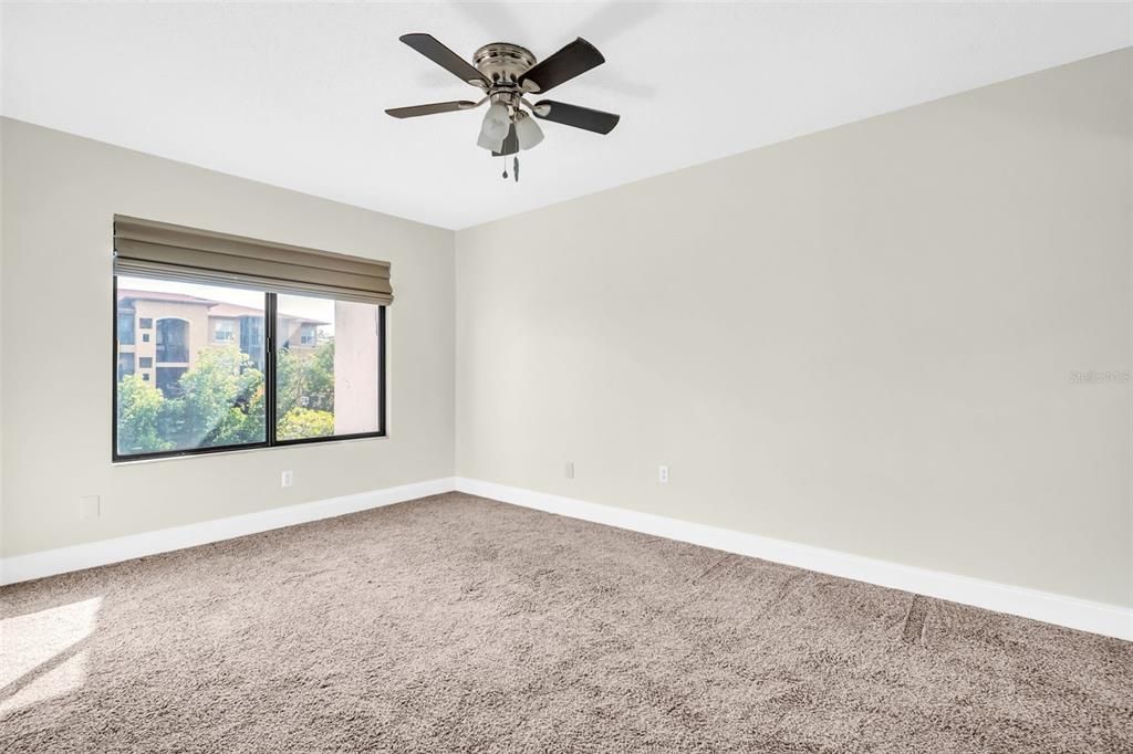 For Sale: $400,000 (3 beds, 2 baths, 1700 Square Feet)