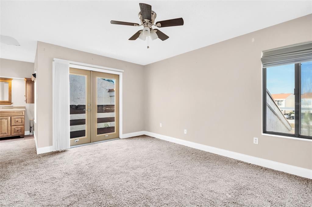 For Sale: $400,000 (3 beds, 2 baths, 1700 Square Feet)