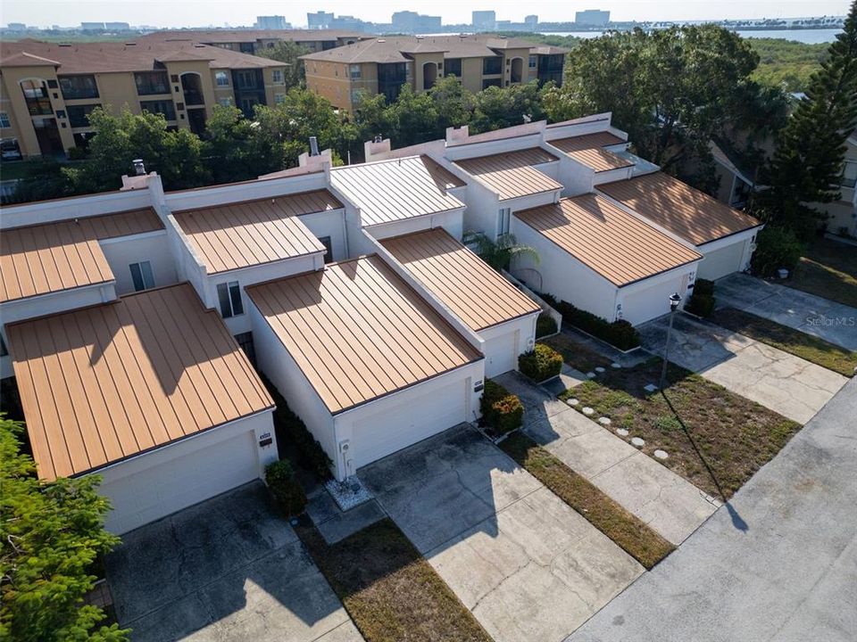 For Sale: $400,000 (3 beds, 2 baths, 1700 Square Feet)