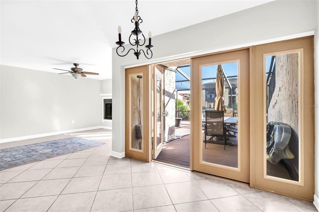 For Sale: $400,000 (3 beds, 2 baths, 1700 Square Feet)