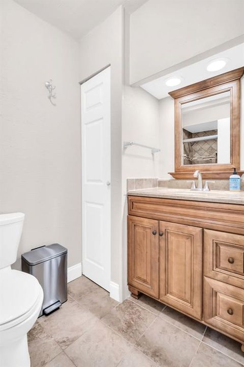 For Sale: $400,000 (3 beds, 2 baths, 1700 Square Feet)