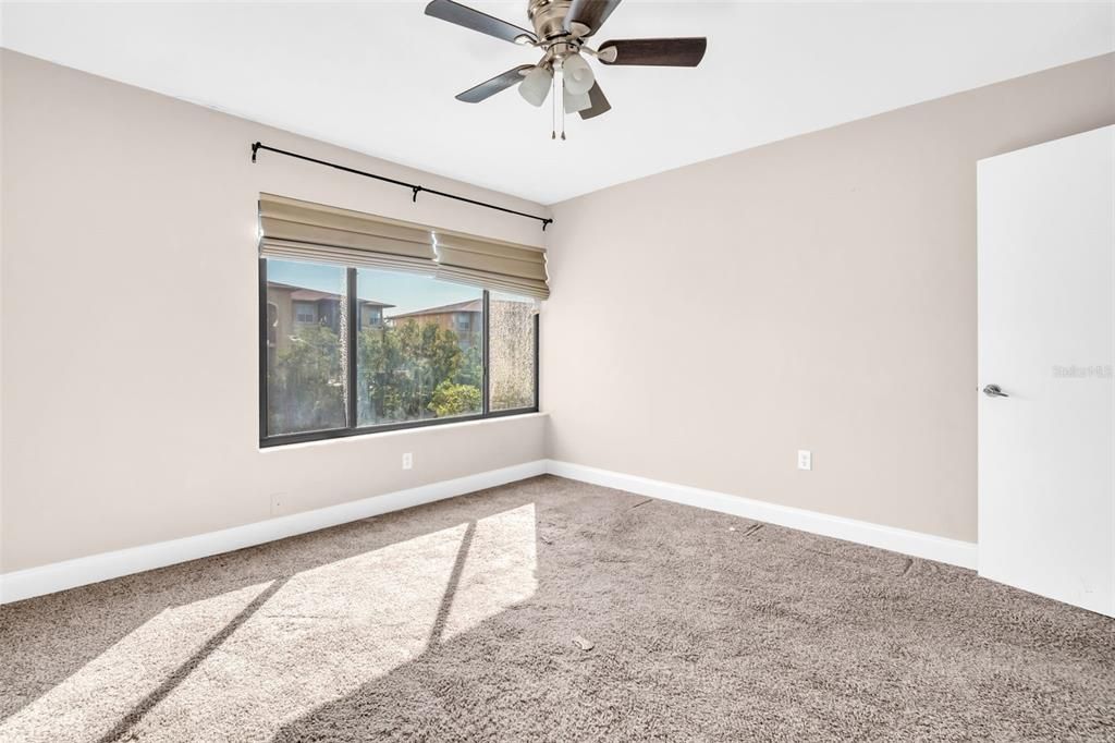 For Sale: $400,000 (3 beds, 2 baths, 1700 Square Feet)