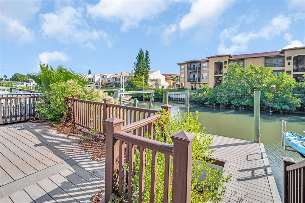 For Sale: $400,000 (3 beds, 2 baths, 1700 Square Feet)