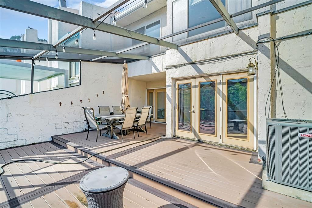 For Sale: $400,000 (3 beds, 2 baths, 1700 Square Feet)