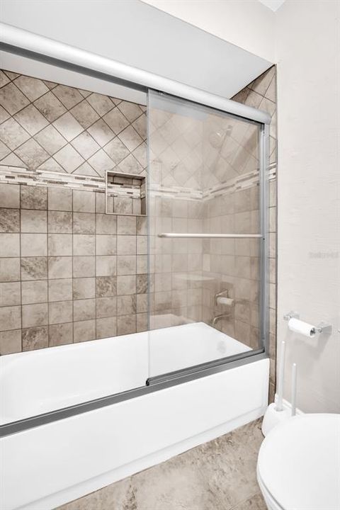 For Sale: $400,000 (3 beds, 2 baths, 1700 Square Feet)