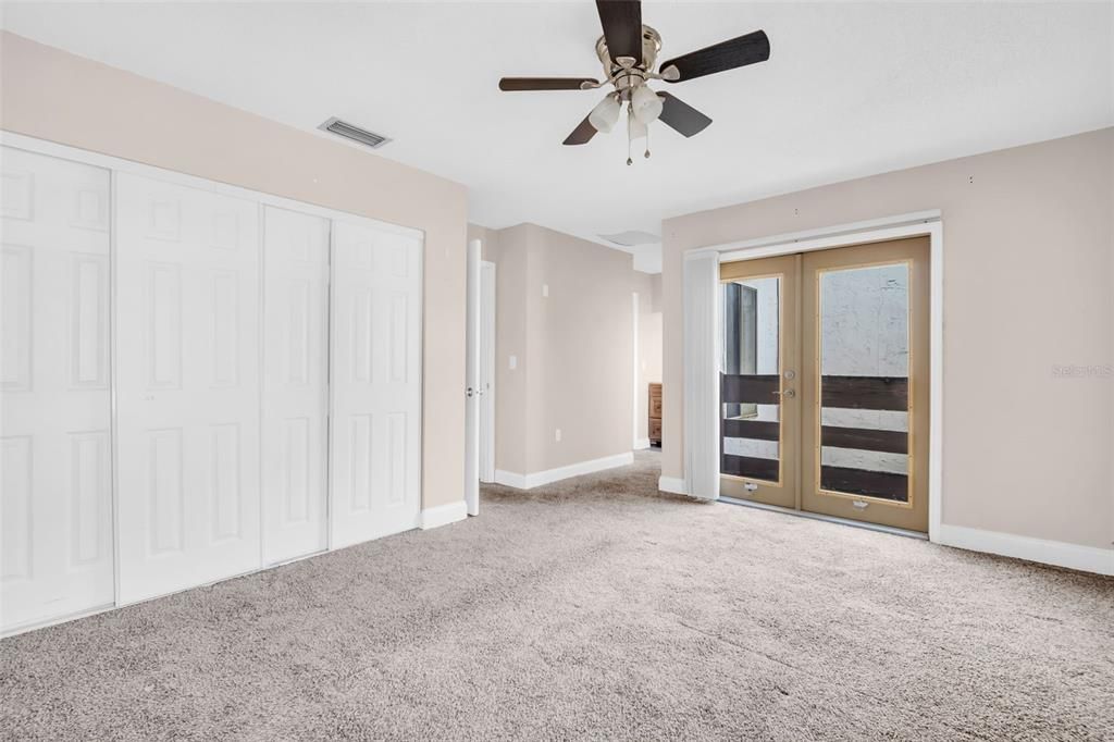 For Sale: $400,000 (3 beds, 2 baths, 1700 Square Feet)