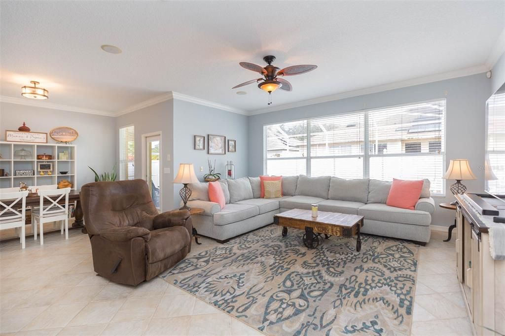 待售: $569,900 (3 贝兹, 3 浴室, 2715 平方英尺)