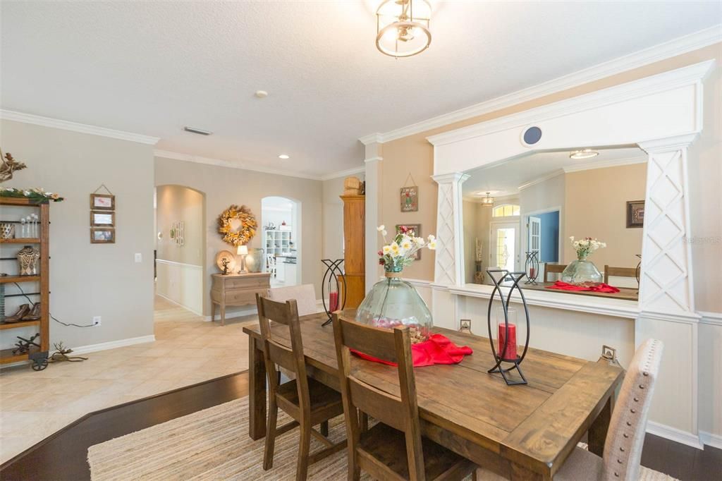 待售: $569,900 (3 贝兹, 3 浴室, 2715 平方英尺)