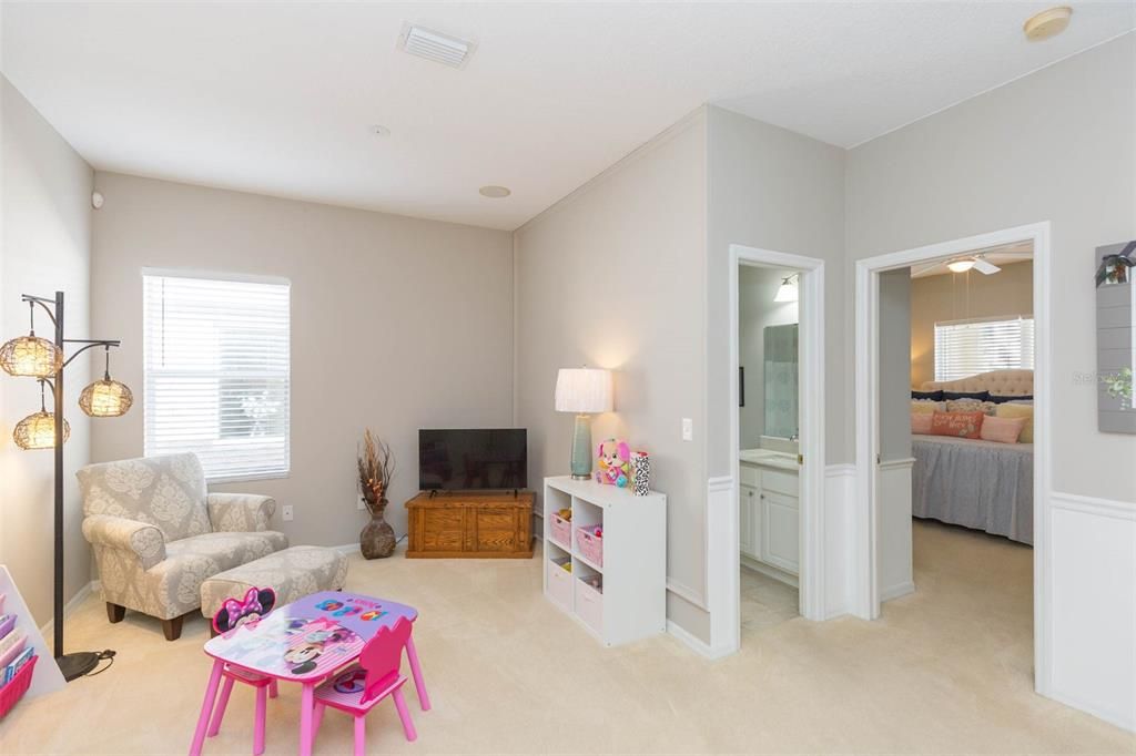 待售: $569,900 (3 贝兹, 3 浴室, 2715 平方英尺)