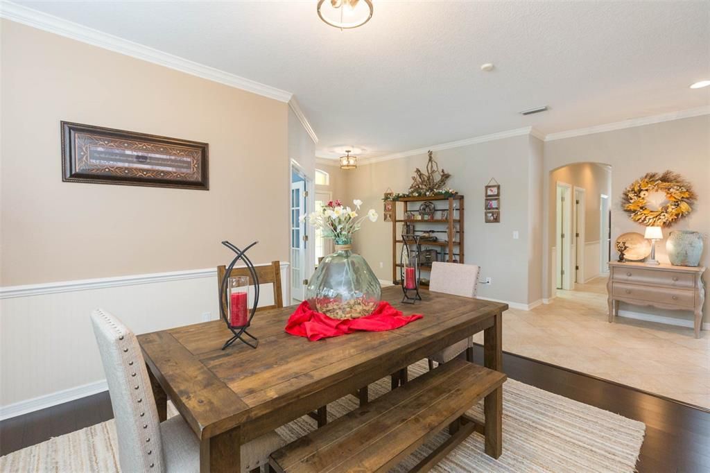 待售: $569,900 (3 贝兹, 3 浴室, 2715 平方英尺)