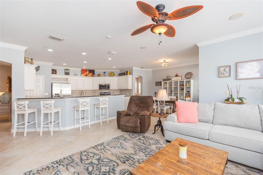 待售: $569,900 (3 贝兹, 3 浴室, 2715 平方英尺)