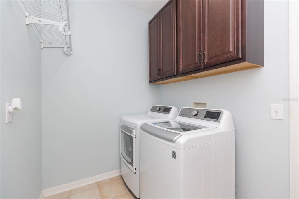 待售: $569,900 (3 贝兹, 3 浴室, 2715 平方英尺)