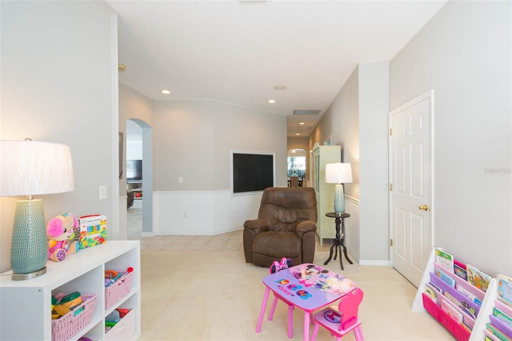 待售: $569,900 (3 贝兹, 3 浴室, 2715 平方英尺)