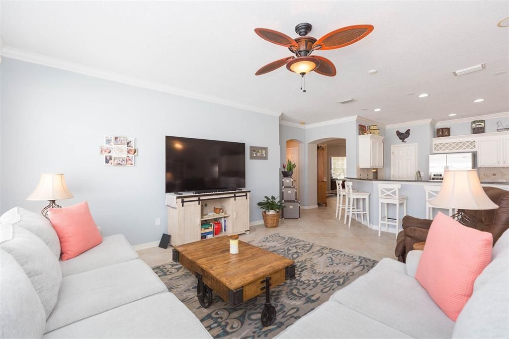 待售: $569,900 (3 贝兹, 3 浴室, 2715 平方英尺)