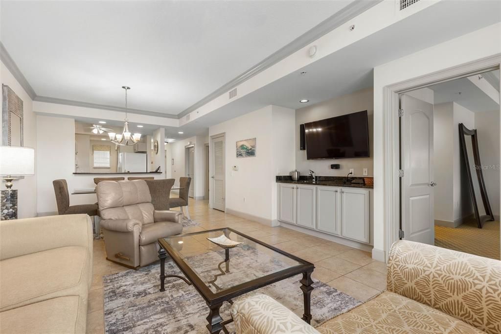 En Venta: $399,000 (2 camas, 2 baños, 1351 Pies cuadrados)