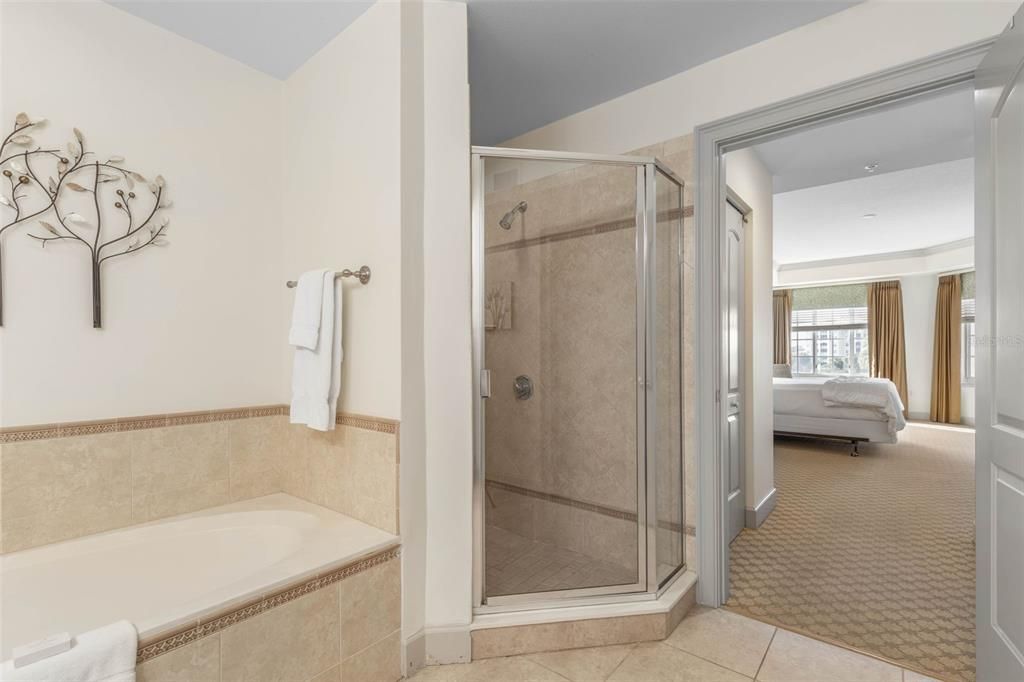 En Venta: $399,000 (2 camas, 2 baños, 1351 Pies cuadrados)