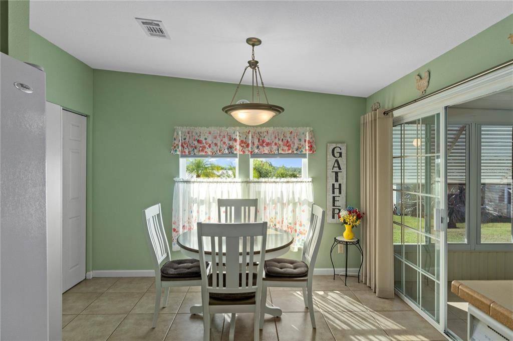 For Sale: $237,900 (3 beds, 2 baths, 1488 Square Feet)