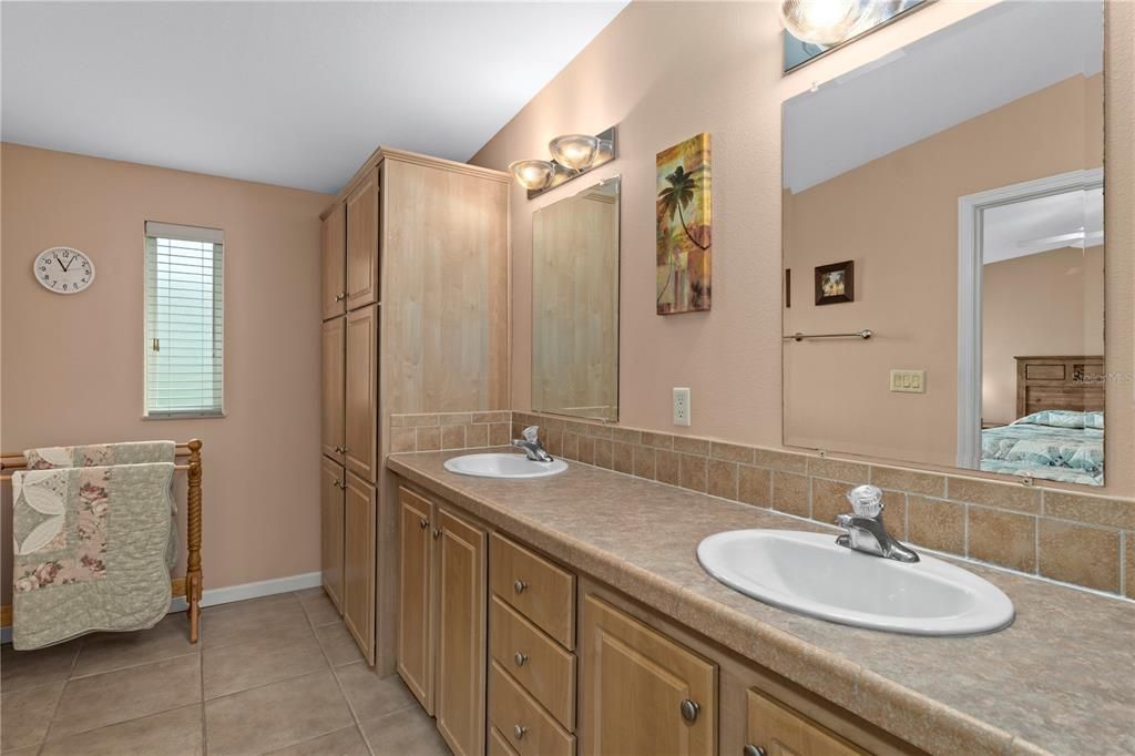 For Sale: $237,900 (3 beds, 2 baths, 1488 Square Feet)
