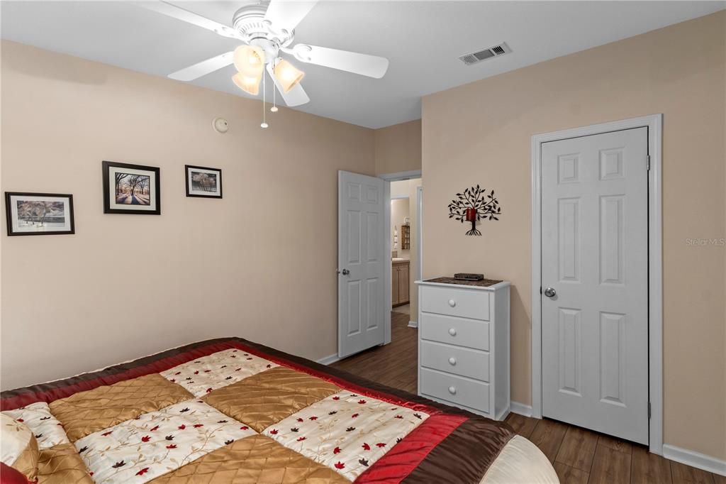 For Sale: $237,900 (3 beds, 2 baths, 1488 Square Feet)