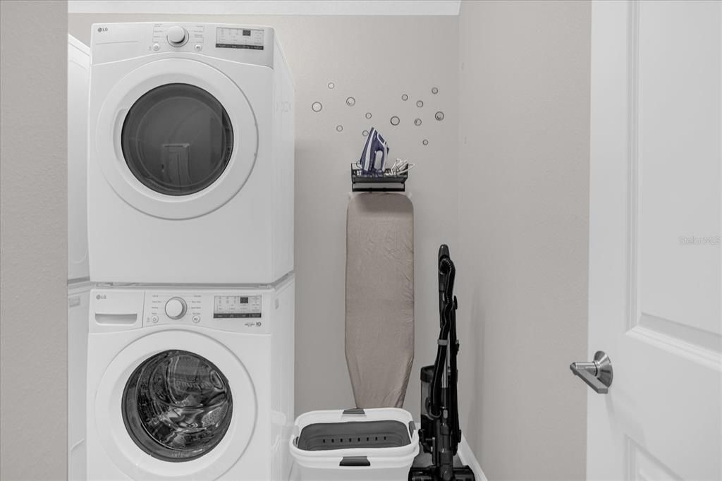 En Venta: $765,000 (6 camas, 5 baños, 3343 Pies cuadrados)