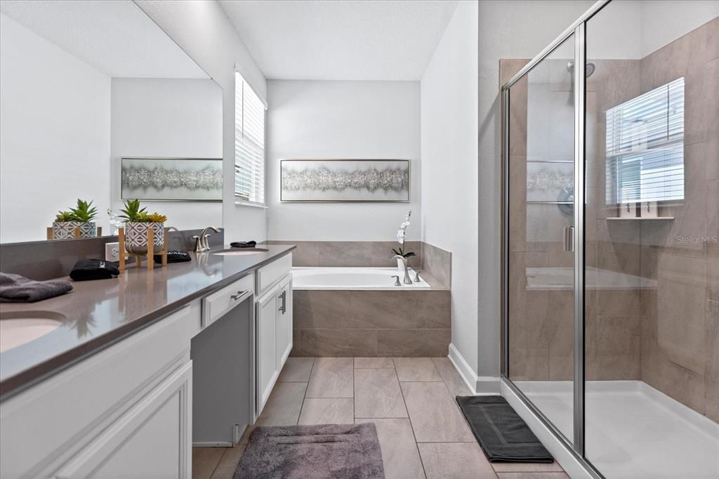 En Venta: $765,000 (6 camas, 5 baños, 3343 Pies cuadrados)