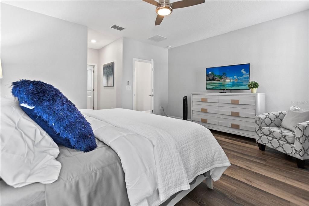 En Venta: $765,000 (6 camas, 5 baños, 3343 Pies cuadrados)