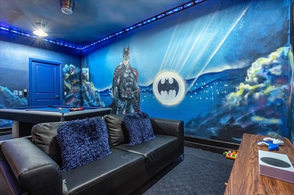 En Venta: $765,000 (6 camas, 5 baños, 3343 Pies cuadrados)