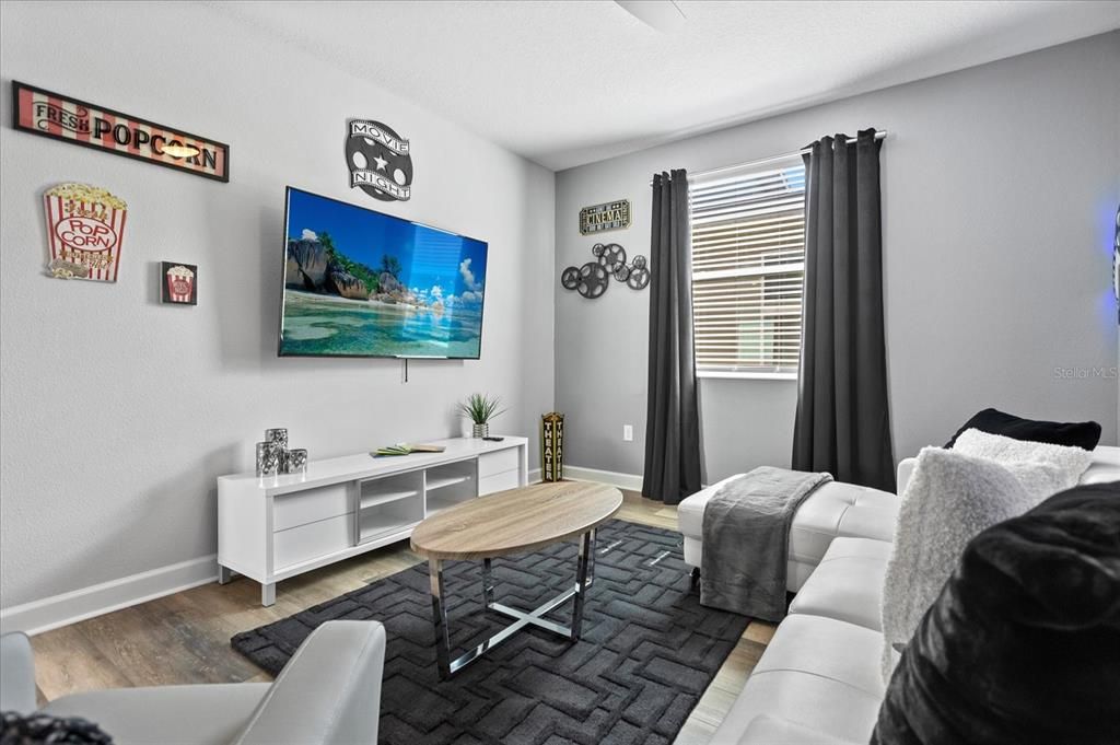 En Venta: $765,000 (6 camas, 5 baños, 3343 Pies cuadrados)