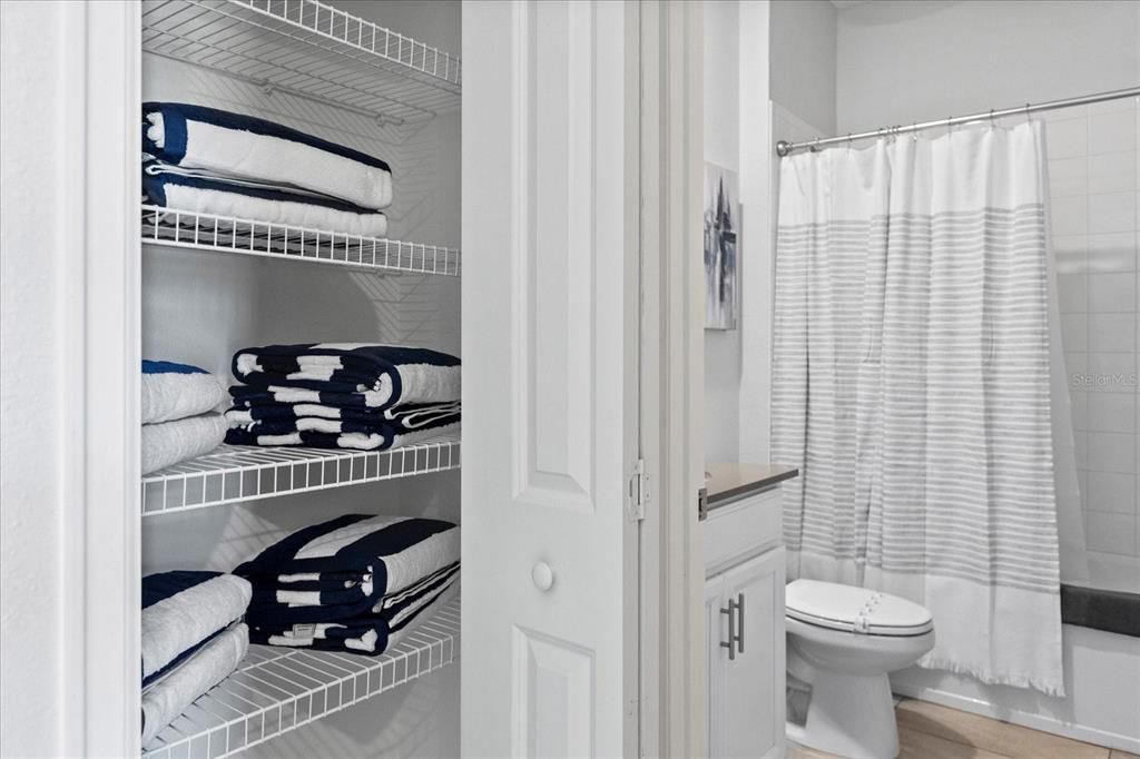 En Venta: $765,000 (6 camas, 5 baños, 3343 Pies cuadrados)