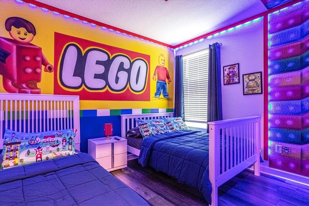 En Venta: $765,000 (6 camas, 5 baños, 3343 Pies cuadrados)