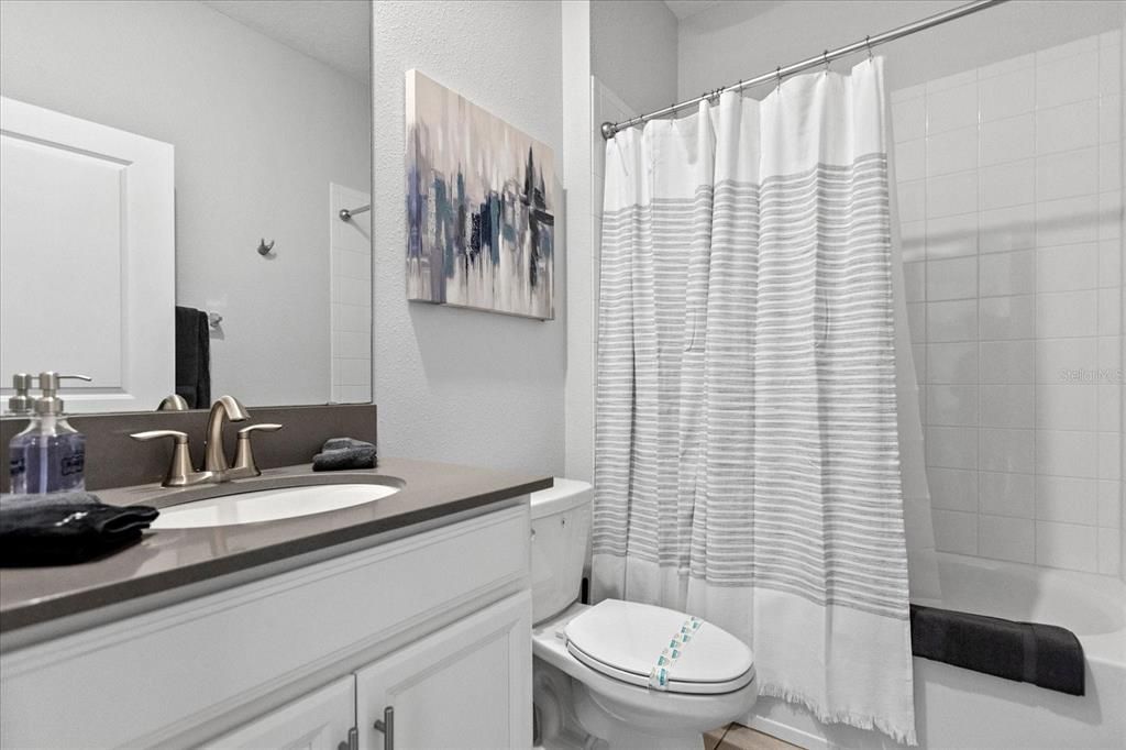 En Venta: $765,000 (6 camas, 5 baños, 3343 Pies cuadrados)