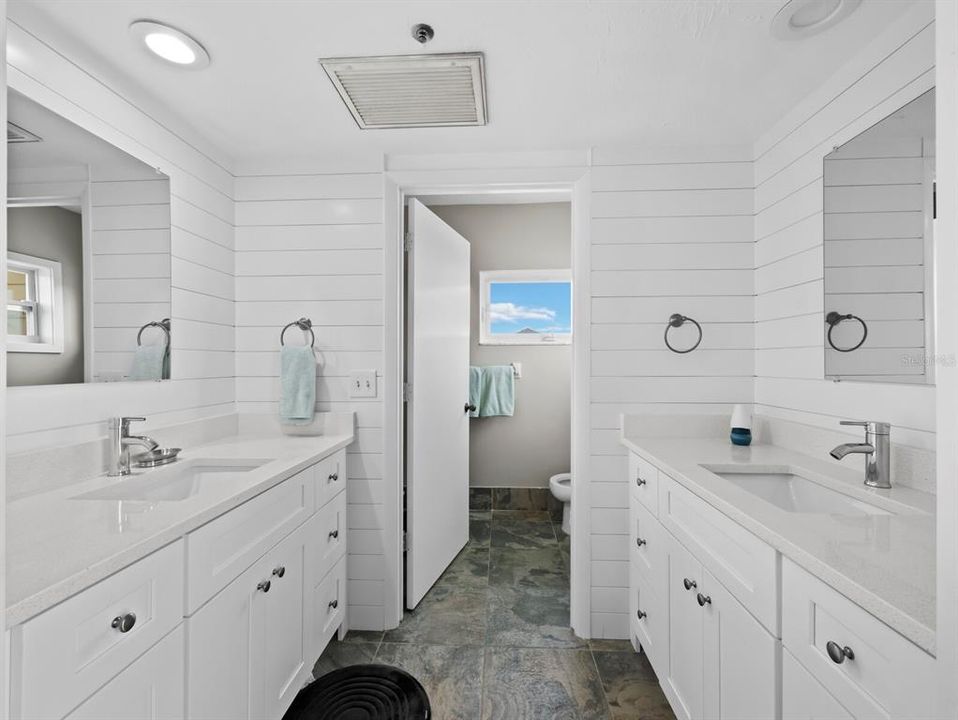 En Venta: $475,000 (1 camas, 2 baños, 1244 Pies cuadrados)