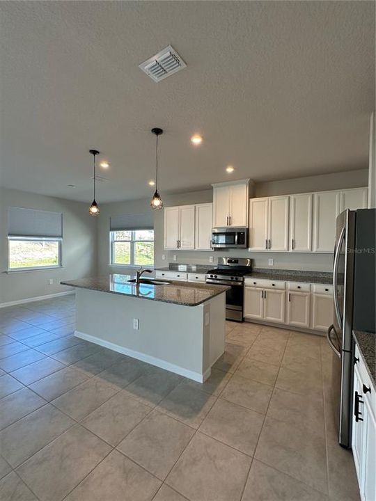 En Renta: $3,950 (5 camas, 5 baños, 3680 Pies cuadrados)