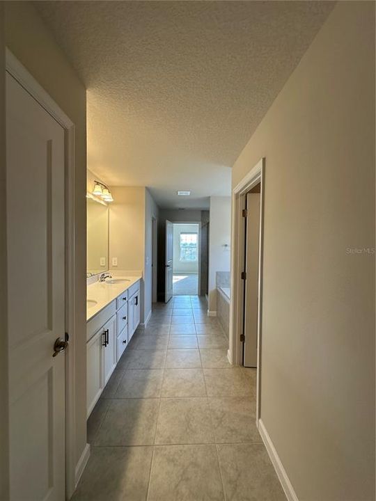 En Renta: $3,950 (5 camas, 5 baños, 3680 Pies cuadrados)