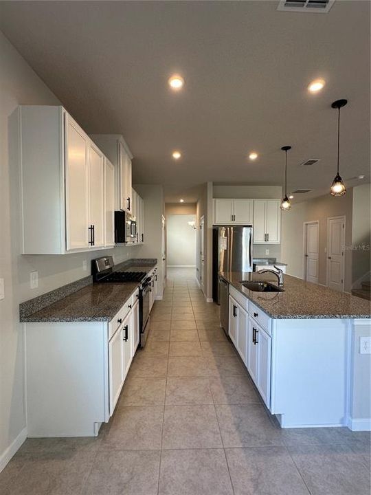 En Renta: $3,950 (5 camas, 5 baños, 3680 Pies cuadrados)