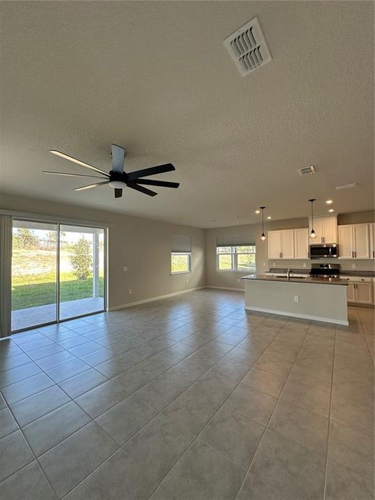 En Renta: $3,950 (5 camas, 5 baños, 3680 Pies cuadrados)