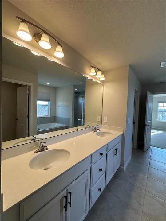 En Renta: $3,950 (5 camas, 5 baños, 3680 Pies cuadrados)