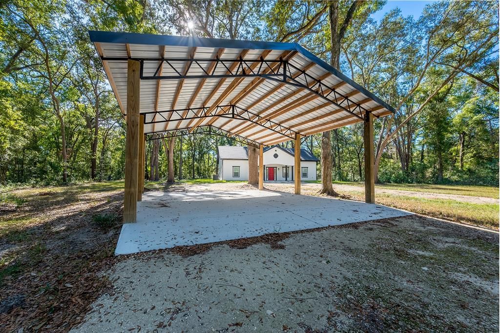 На продажу: $475,000 (4 спален, 2 ванн, 1984 Квадратных фут)