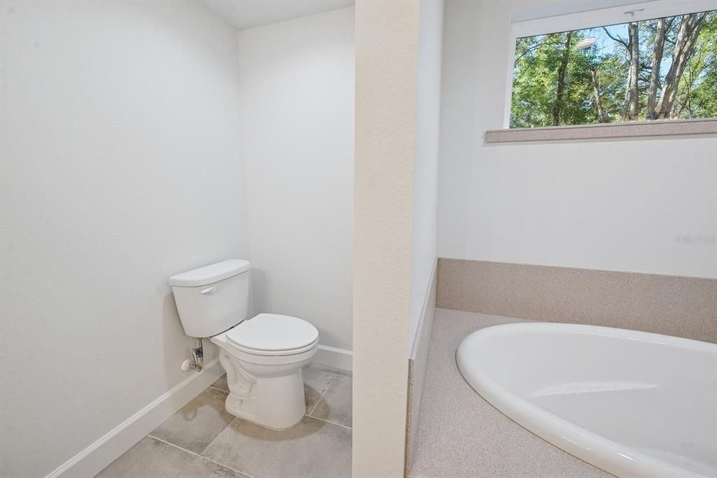 На продажу: $475,000 (4 спален, 2 ванн, 1984 Квадратных фут)