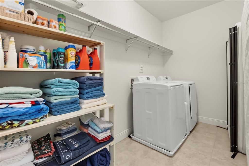 For Sale: $789,000 (4 beds, 3 baths, 2650 Square Feet)