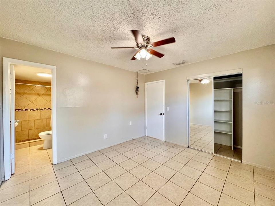 For Rent: $2,100 (3 beds, 2 baths, 1819 Square Feet)